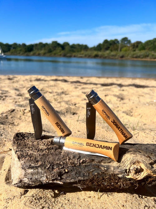 Couteau Opinel N°08 personnalisé – Gravure sur bois