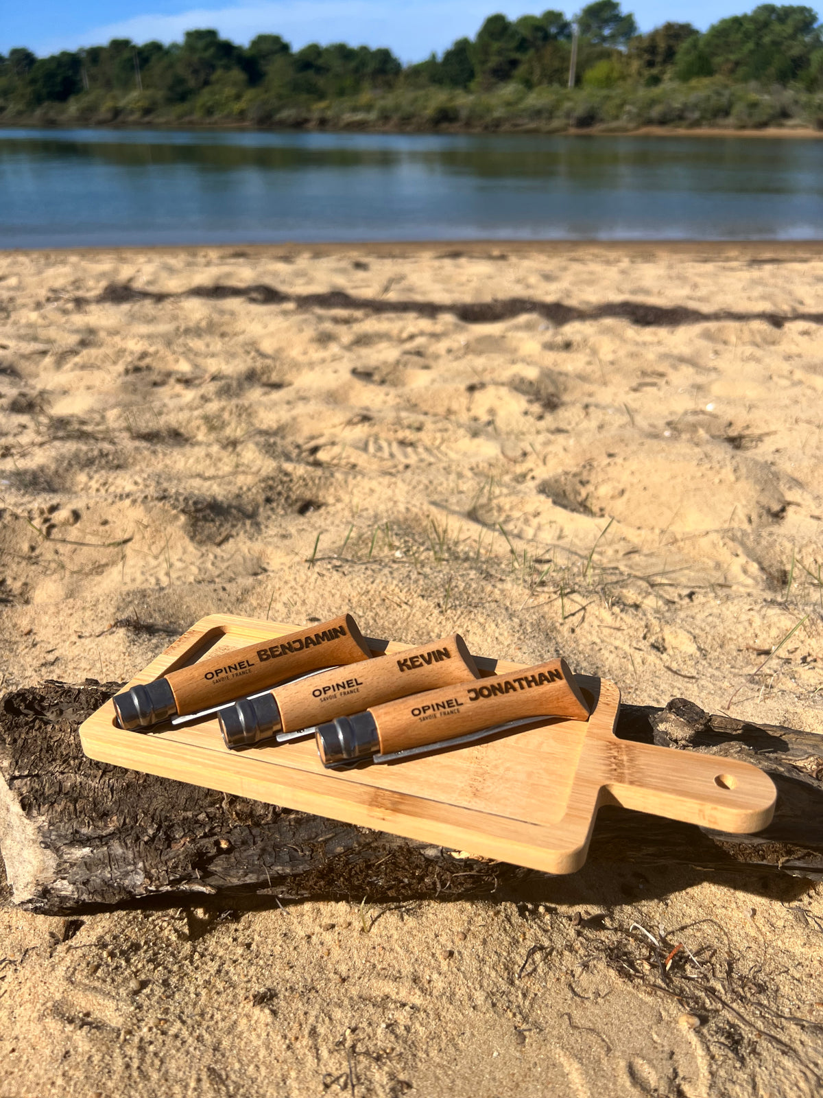 Couteau Opinel N°08 personnalisé – Gravure sur bois