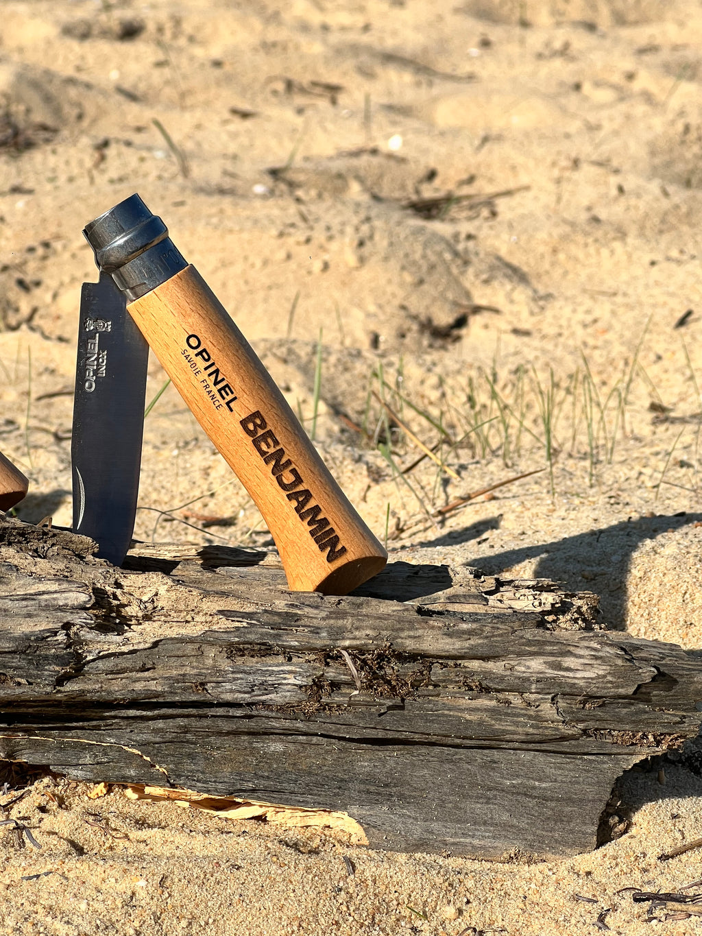 Couteau Opinel N°08 personnalisé – Gravure sur bois