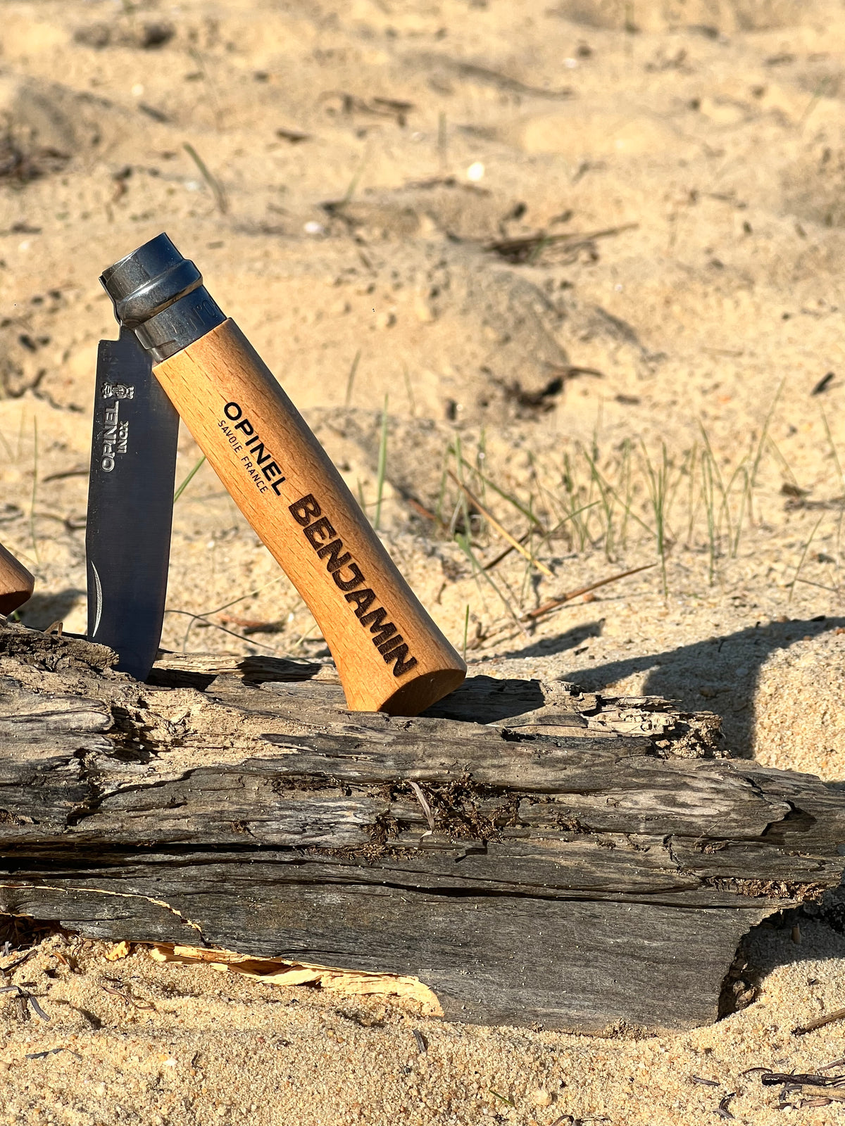 Couteau Opinel N°08 personnalisé – Gravure sur bois